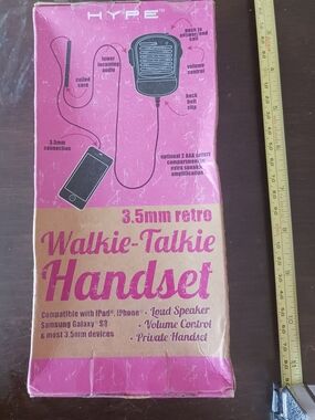 Hype 3.5mm Retro Walkie-Talkie Handset - Pink/Tan